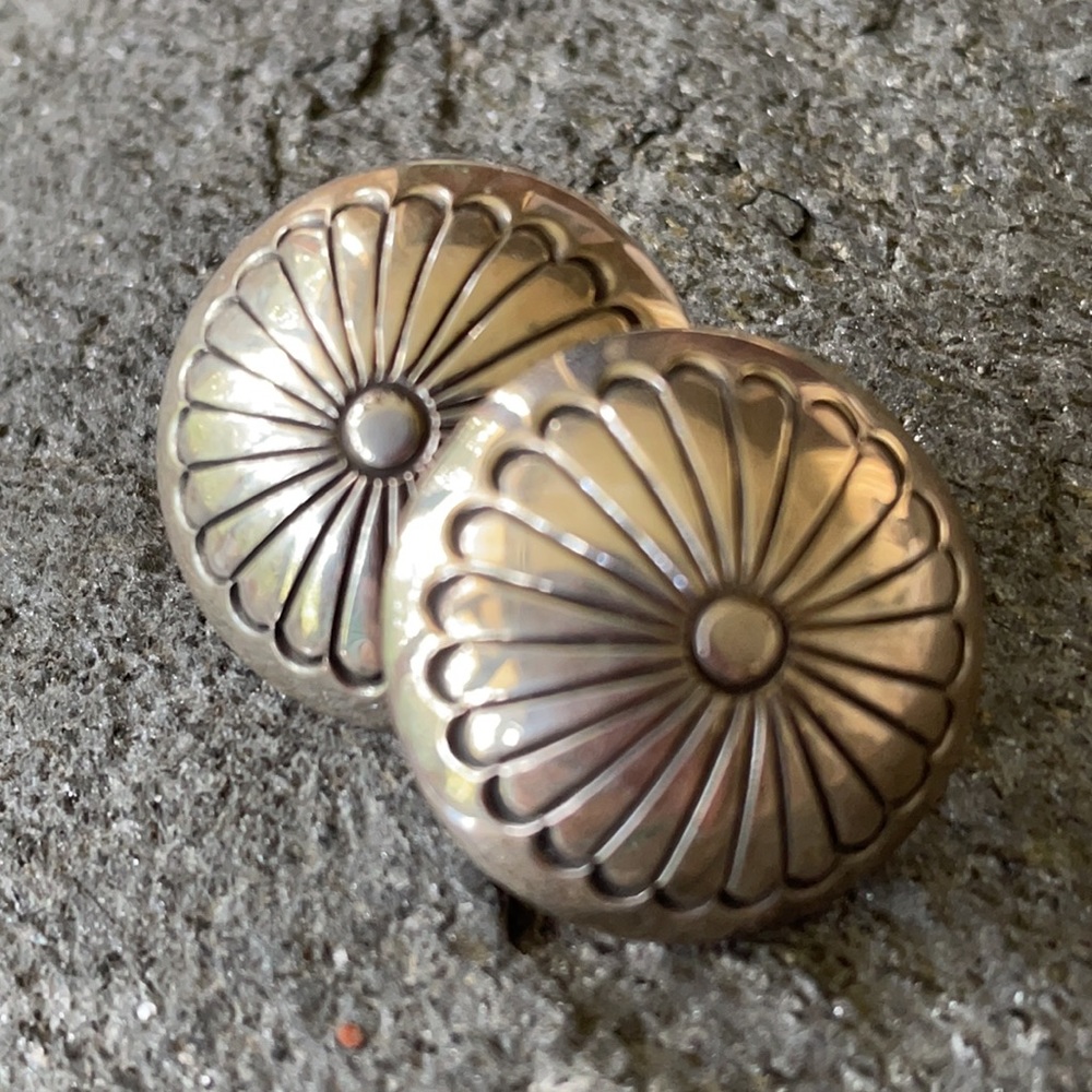 Vintage Native American Sterling Flower Concho Earrings - Picture 5 of 11